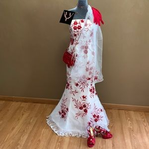 Size 2 prom gown flower appliqué floor length fitted